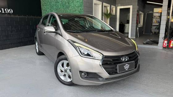 HYUNDAI HB20 1.6 PREMIUM 16V FLEX 4P AUTOMÁTICO HYUNDAI HB20 1.6 PREMIUM 16V FLEX 4P AUTOMÁTICO